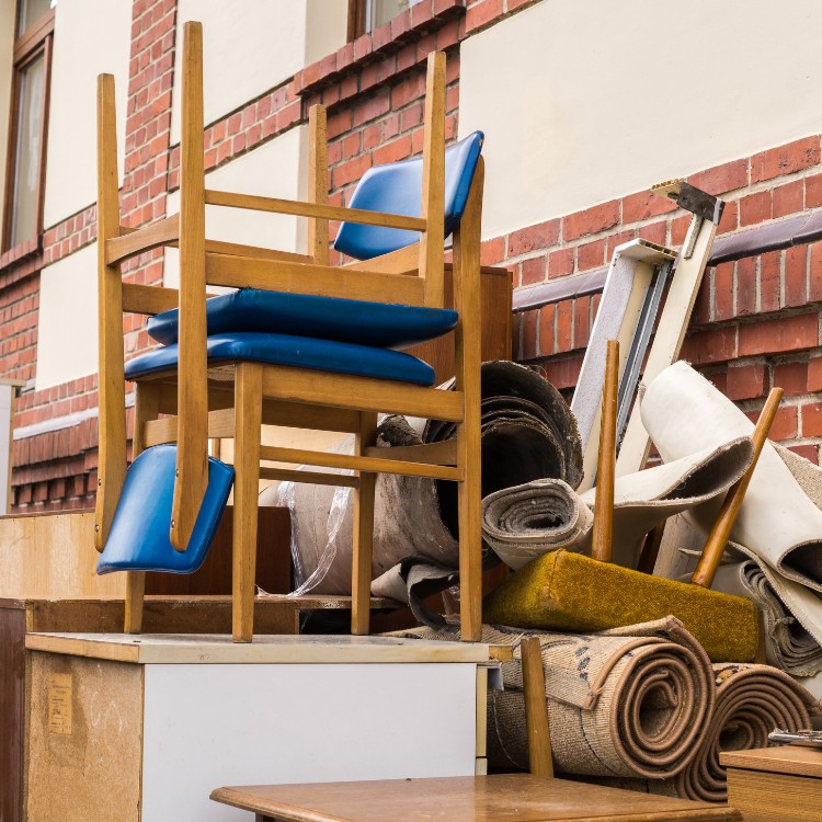 Junk removal services in Elizabeth, NJ