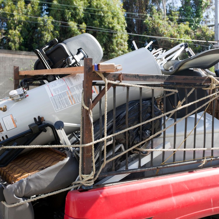 Junk removal services in Elizabeth, NJ